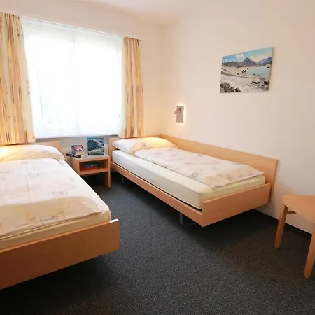 Azur Apartament *